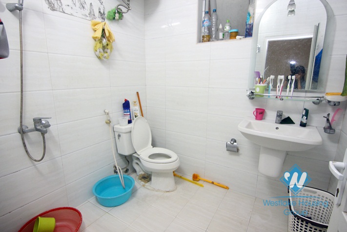 6 bedrooms house for rent in Dang Thai Mai , Tay Ho dis.